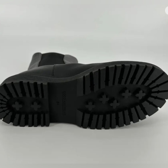 GOOD AMERICAN (Khloe Kardashian) Womens Leather
Chelsea Combat Lug. New… - Picture 6 of 11